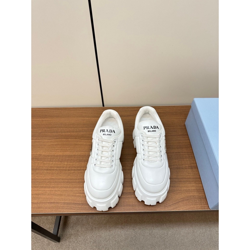 Pra*a casual shoes